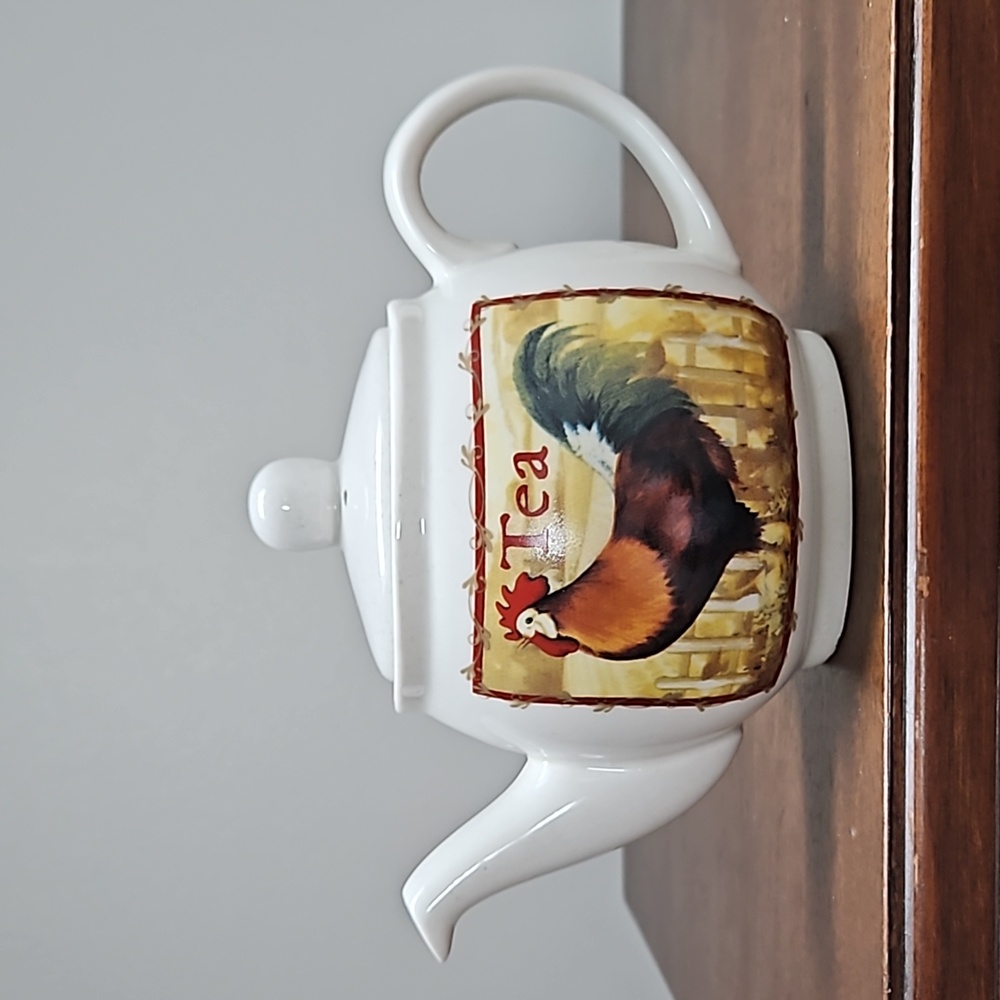 Teapot, Bay Island, Inc.